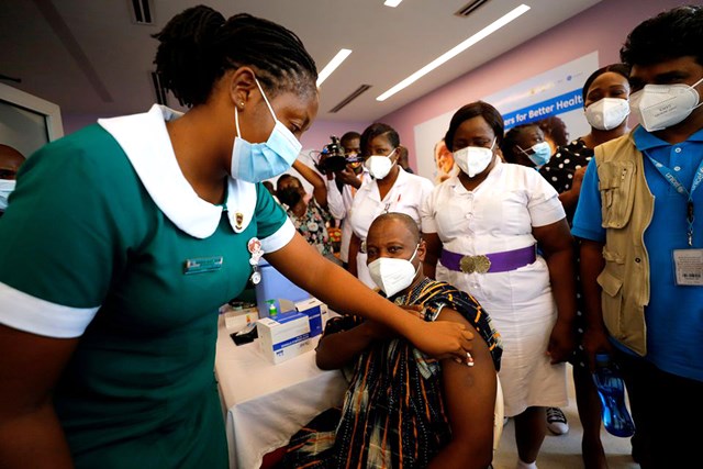 ‘Lỗ hổng’ phân phối vaccine bị phơi bày 