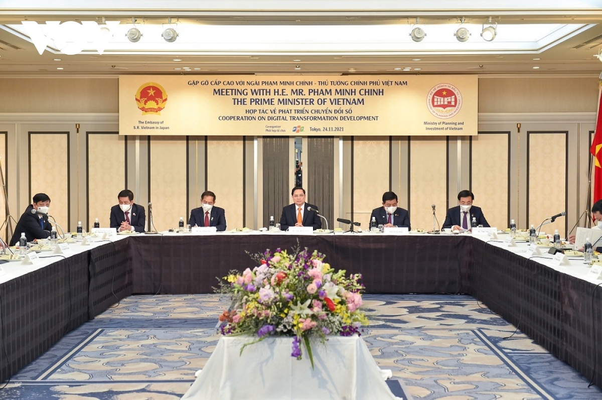 Thủ tướng: Việt Nam ưu tiên tài chính, ngân hàng đi đầu trong chuyển đổi số 