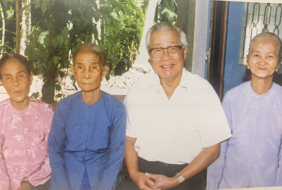 Những hình ảnh tư liệu quý về Thủ tướng Võ Văn Kiệt 