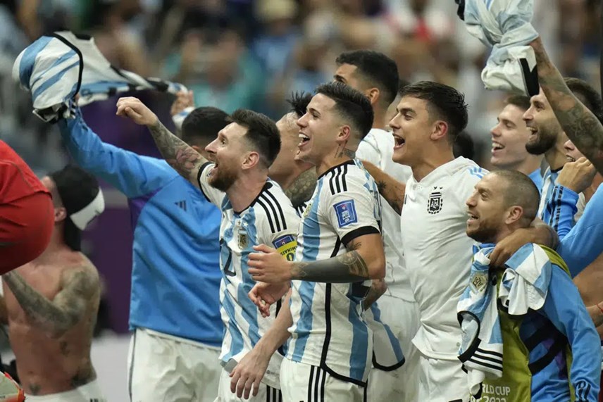Argentina đánh bại Hà Lan trên chấm luân lưu 'nghẹt thở'