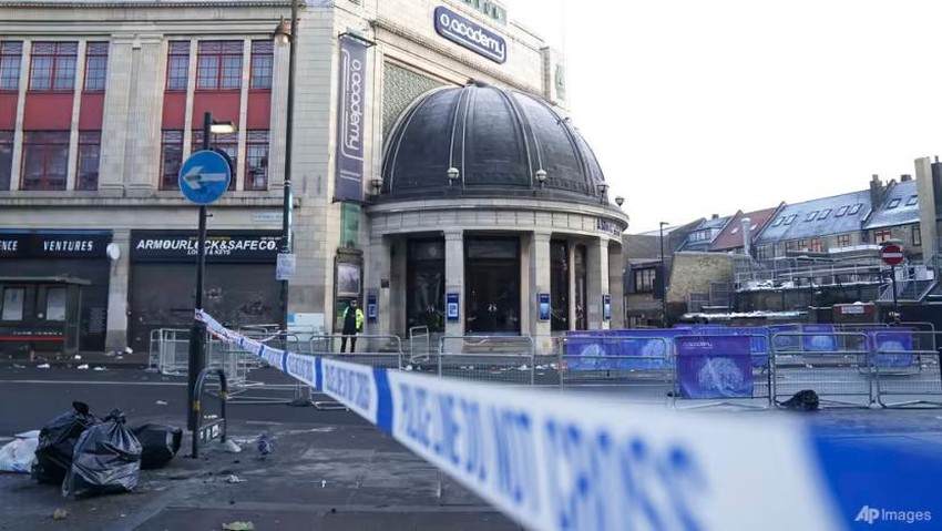 Một phụ nữ chết, 2 người nguy kịch trong vụ chen lấn xem nhạc ở London 
