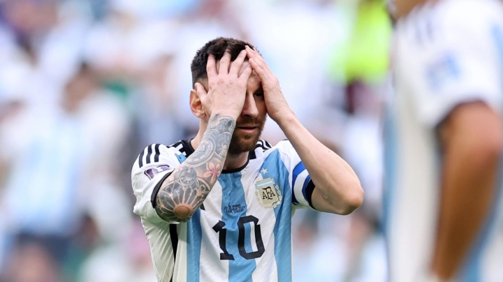 FIFA điều tra, Messi có nguy cơ bị cấm đá bán kết 