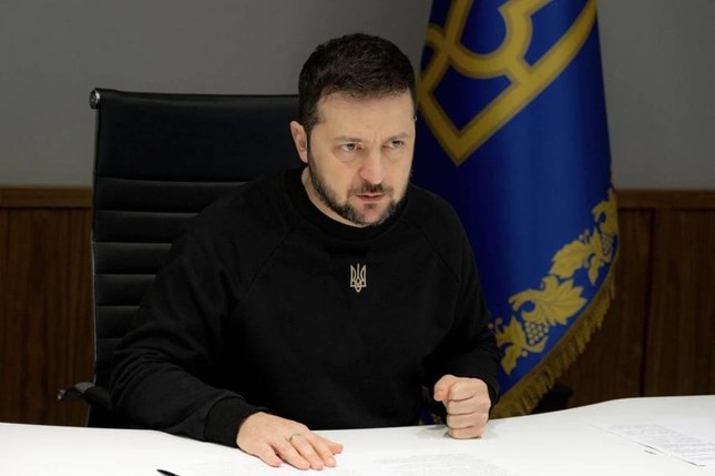 Tổng thống Ukraine giải tán tòa án, tuyên bố vừa chống tham nhũng vừa chống Nga 