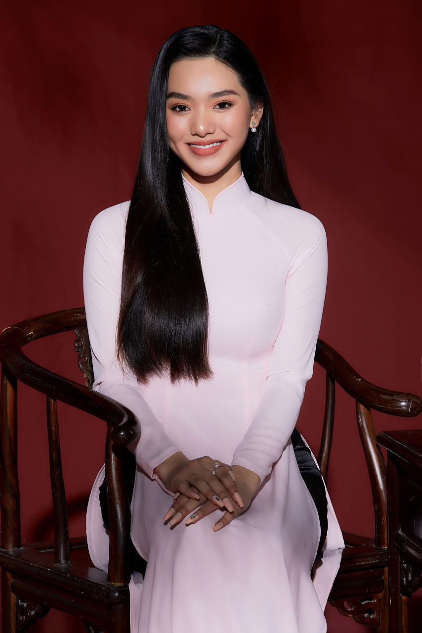 Top 35 Hoa hậu Việt Nam 2022 rực rỡ trong tà áo dài truyền thống 