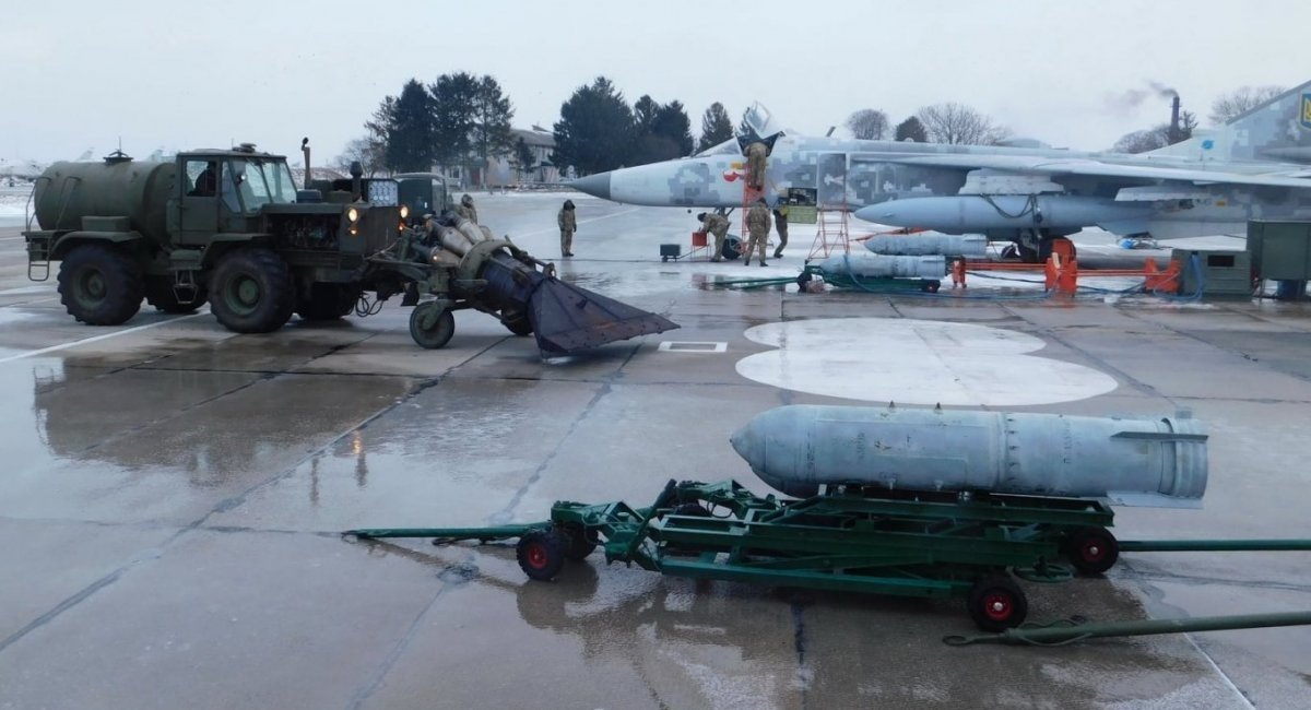 Ukraine điều chỉnh máy bay Liên Xô thế nào để dùng được bom thông minh JDAM của Mỹ 