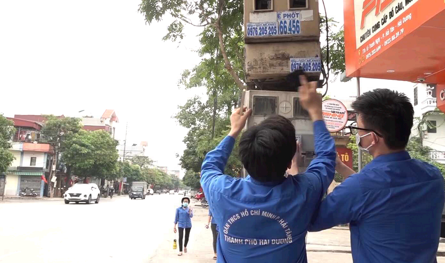 Thành phố Hải Dương kiên quyết xử lý quảng cáo rác                                                     