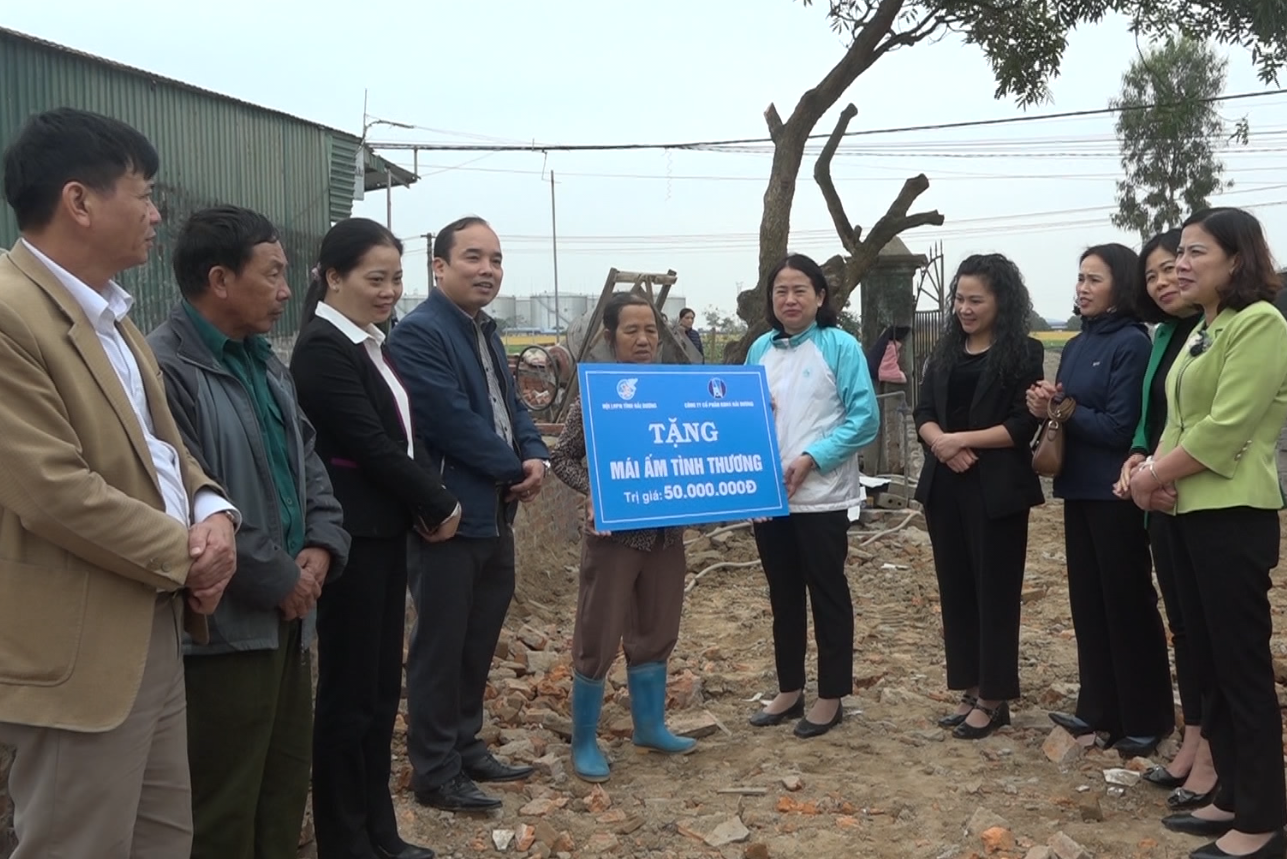 Hội liên hiệp phụ nữ tỉnh hỗ trợ nhà Mái ấm tình thương ở Cẩm Giàng