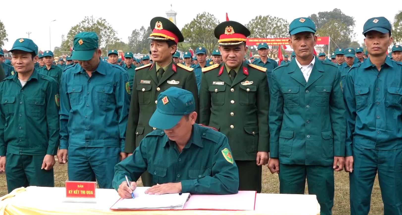 Lực lượng vũ trang tỉnh đồng loạt ra quân huấn luyện năm 2023