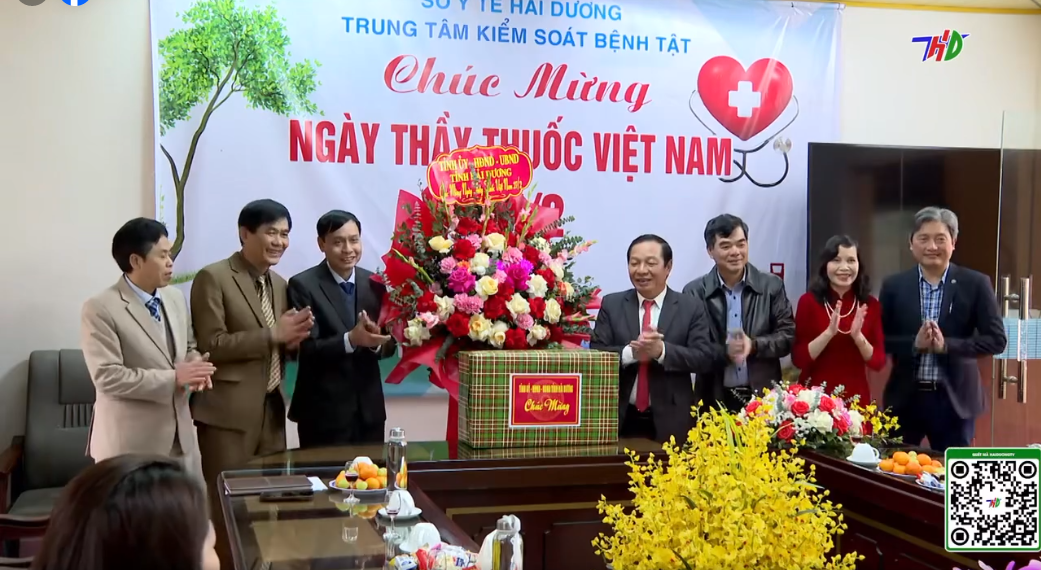 Phó Bí thư Thường trực Tỉnh ủy chúc mừng Ngày Thầy thuốc Việt Nam