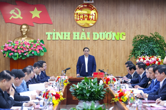 Thủ tướng Chính phủ Phạm Minh Chính làm việc với Ban Thường vụ Tỉnh ủy Hải Dương
