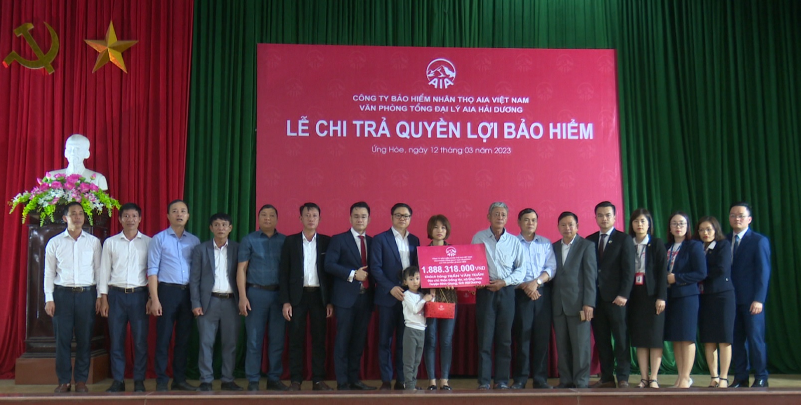 Tổng đại lý AIA Hải Dương chi trả gần 1,9 tỷ đồng cho khách hàng ở Ninh Giang