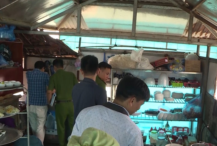 Chấn chỉnh hoạt động của các nhà hàng kinh doanh ăn uống tại xã Chi Lăng Nam 