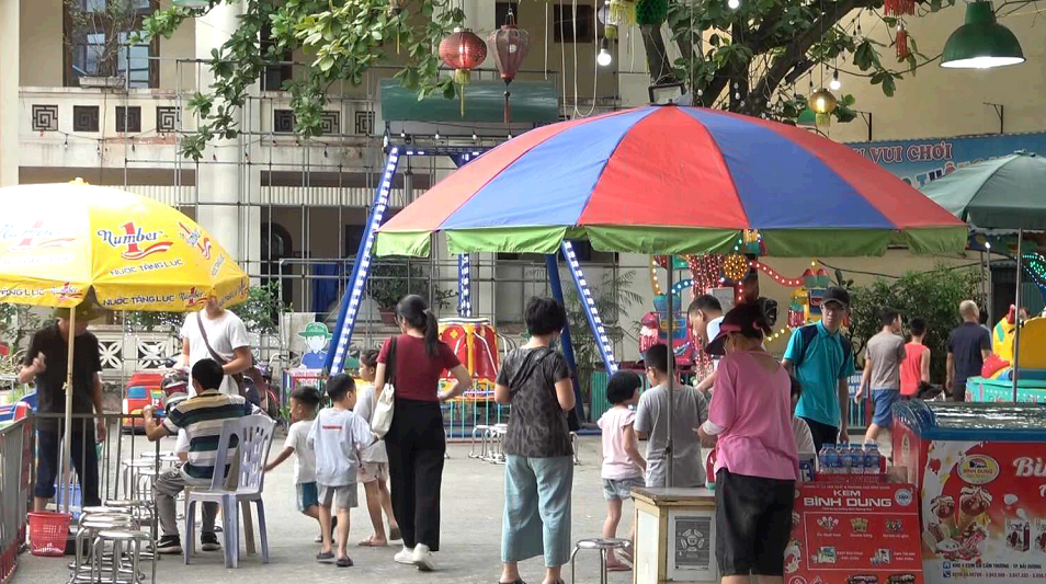 Các điểm vui chơi ở thành phố Hải Dương thu hút người dân dịp nghỉ lễ