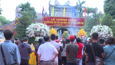 Tưởng niệm 722 năm ngày mất của anh hùng dân tộc Trần Quốc Tuấn và khai hội mùa thu Côn Sơn - Kiếp Bạc