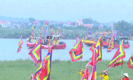 Đặc sắc lễ hội quân trên sông Lục Đầu