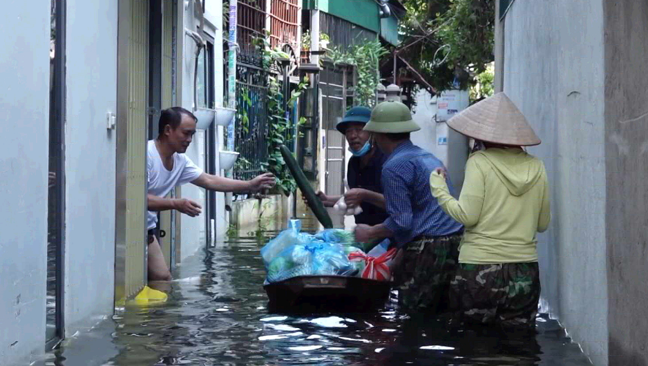 CÁC ĐỊA PHƯƠNG KHẮC PHỤC HẬU QUẢ BÃO LŨ 