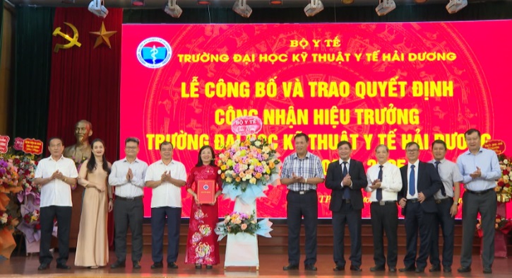 TRƯỜNG ĐẠI HỌC KỸ THUẬT Y TẾ HẢI DƯƠNG CÓ HIỆU TRƯỞNG MỚI