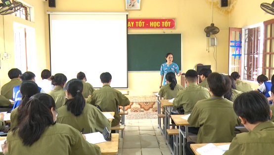 Những giáo viên tâm huyết với sự nghiệp trồng người ở huyện Thanh Hà
