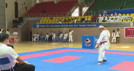 HƠN 200 VẬN ĐỘNG VIÊN TRANH GIẢI KARATE CÁC CÂU LẠC BỘ TỈNH HẢI DƯƠNG