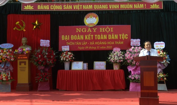 Phó Bí thư Thường trực Tỉnh ủy dự ngày hội Đại đoàn kết toàn dân tộc tại Chí Linh