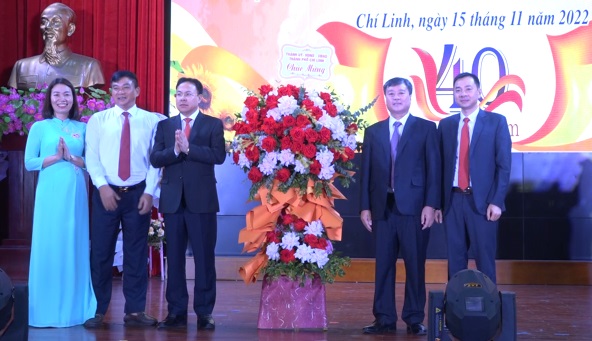 TP Chí Linh kỷ niệm 40 năm ngày Nhà giáo Việt Nam