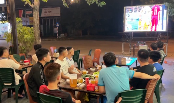 Người dân Hải Dương thức đêm cùng World Cup 2022